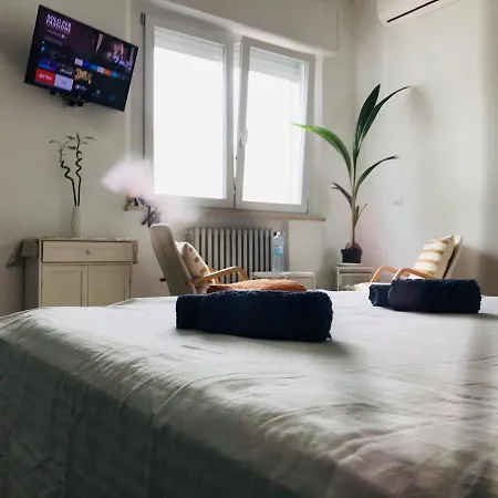 Stanza E Bagno Privato, Idromassaggio Con Extra Fee, In 3*