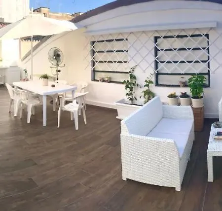 Stanza E Bagno Privato, Idromassaggio Con Extra Fee, In Couette-café