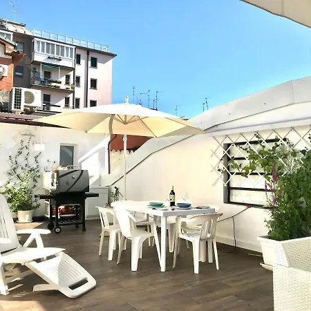 Stanza E Bagno Privato, Idromassaggio Con Extra Fee, In