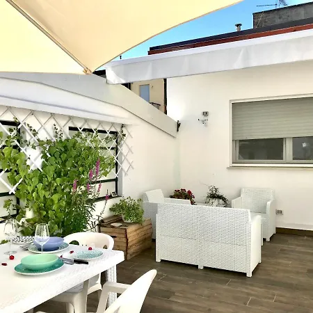 Stanza E Bagno Privato, Idromassaggio Con Extra Fee, In Ferrare