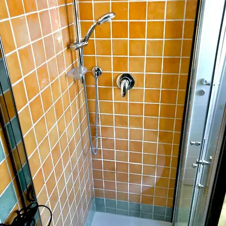 Stanza E Bagno Privato, Idromassaggio Con Extra Fee, In