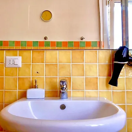 Stanza E Bagno Privato, Idromassaggio Con Extra Fee, In 3* Ferrara