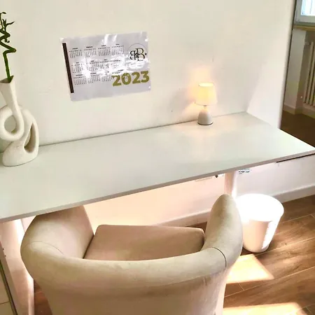 Stanza E Bagno Privato, Idromassaggio Con Extra Fee, In Couette-café