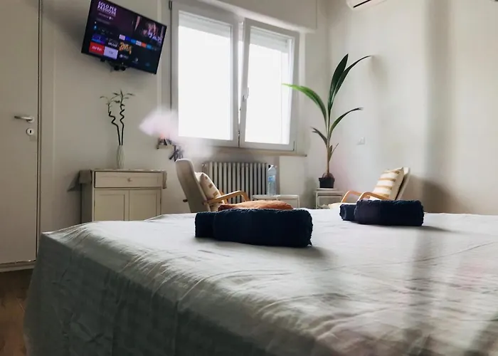 Stanza E Bagno Privato, Idromassaggio Con Extra Fee, In 3*