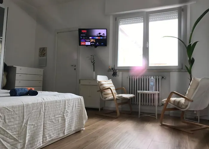 Stanza E Bagno Privato, Idromassaggio Con Extra Fee, In Oda ve Kahvaltı