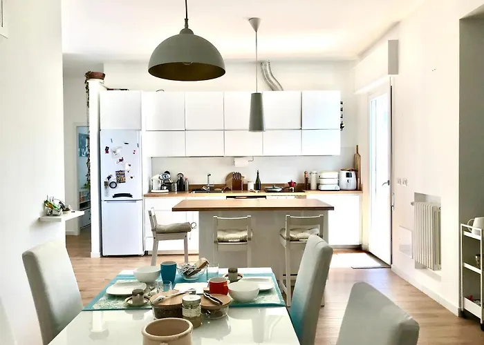 Stanza E Bagno Privato, Idromassaggio Con Extra Fee, In Oda ve Kahvaltı Ferrara