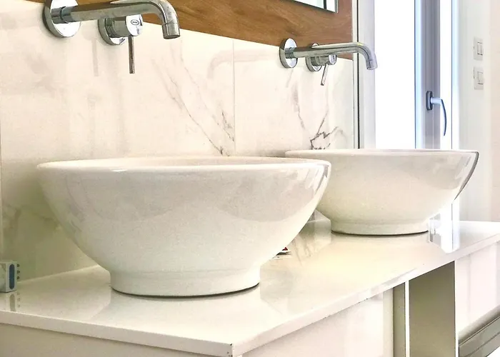 Stanza E Bagno Privato, Idromassaggio Con Extra Fee, In 3* Ferrara